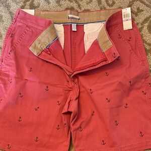 Izod Men's Red Anchor Print Shorts